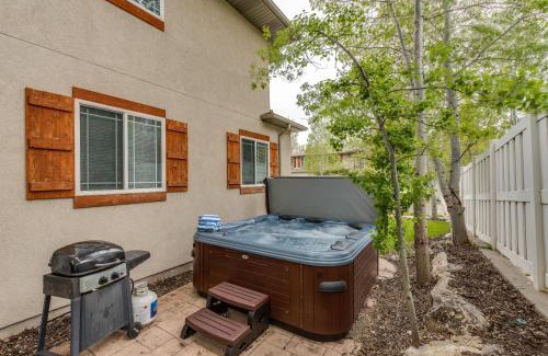 Midvale House | Union Duplex Cove and Woods in Salt Lake with Hot Tub