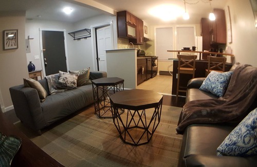 Historic Downtown Apartment | *UniQ-3Bdrm*.In HearT of DnTwn Jersey City!*5m-to-NY/Lower-Manh*20m-Mdtn!