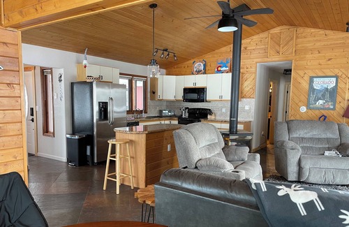 Grand Lake Cabin | Unique 2 bedroom/2 bath cabin + 3 bedroom/1 bath guest cabin!