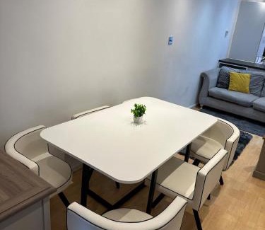 Rogerstone Apartment | Unique 3 Bed Flat and Cinema Room