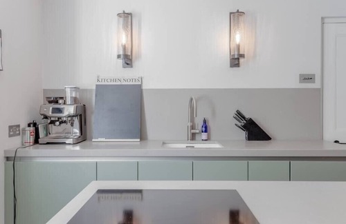 Campden House | Unique 3BD Home With A Style All Its Own