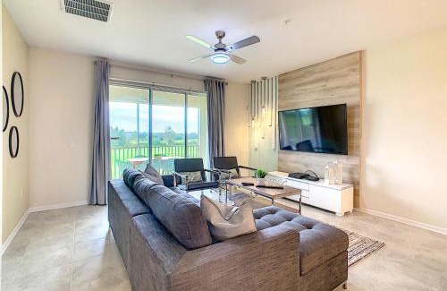 Four Corners House | Unique 3BR condo with Waterpark