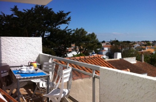Noirmoutier-en-l'Ile Apartment | Unique apartment with sea and country views.