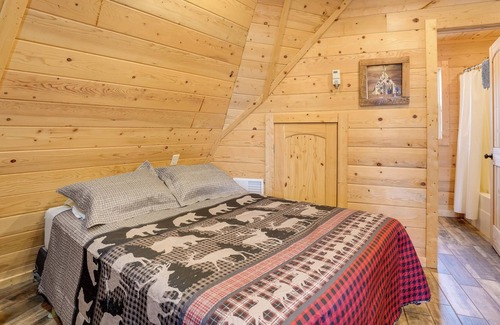 Bryant Cabin | Unique Bryant Vacation Rental w/ Private Hot Tub!