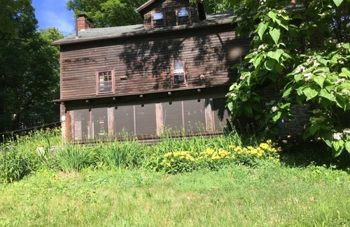 Catskill House | UNIQUE COUNTRY HOME