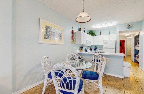 Gulf Shores Condo | Unique dog-friendly Gulf-front condo with amazing views, pools, sauna, gym, & AC