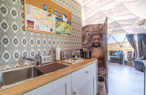 Dudar Apartment | Unique Dome Retreat