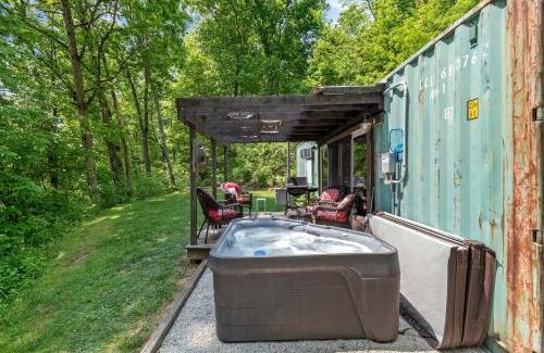 Somerdale House | Unique Dover Accommodation with a Hot Tub Perfect for Glamping in Ohio
