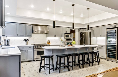 Sandpoint House | Unique downtown Sandpoint estate with hot tub!