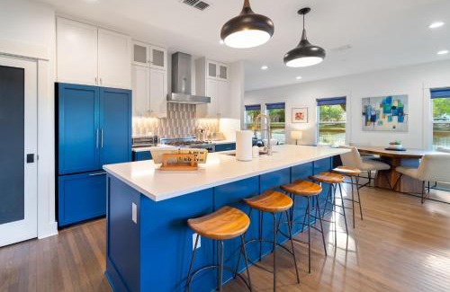 South River City House | Unique Hideaway 3BR 2BA Oak Shaded