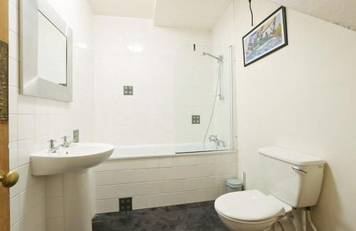 Bristol House | Unique & Homely Suite With Own Access