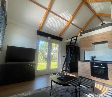 Municipality of Zaanstad Ski Chalet | Unique Lodge 22 min from Amsterdam CS