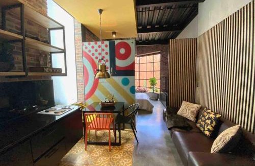 Financial District Apartment | Unique Loft Design, Zona G with View Garden