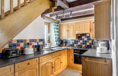 Wadebridge House | Unique luxury 3 bedroom barn with stunning rural views sleeps 6, near Padstow