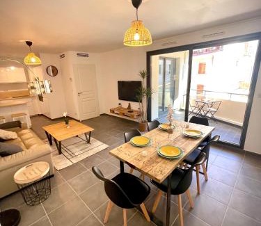 Saint-Lambert Apartment | Unique Proche Vieux Port, plage et centre avec Parking privé
