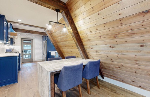 Kingsland Cottage | Unique retreat with pickleball, cornhole, decks, grill, fireplace, AC, & W/D