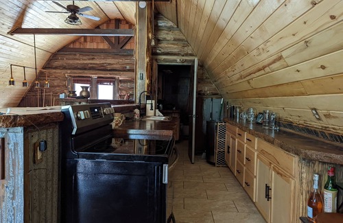 Victor House | Unique Rustic and Renovated Barn in the Woods