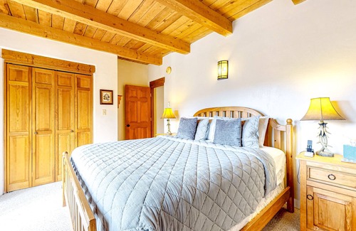 Arroyo Seco Condo | Unique two-story mountain view getaway with a patio, fireplaces, balcony