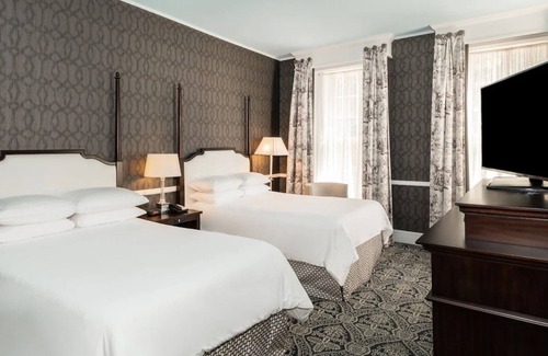 Historic District Hotel | Unique Victorian Stay w/Modern Amenities + Steps from Waterfront