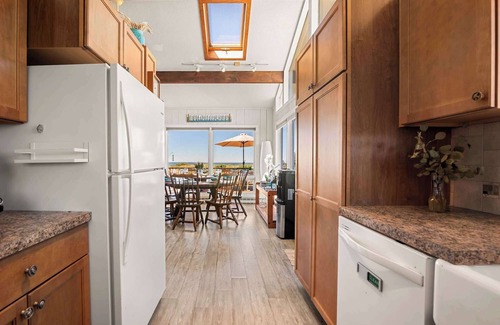 Wellfleet House | Unique waterfront home with stunning views!