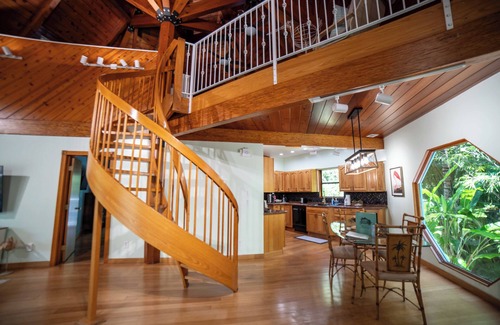 Davie House | Uniquely Beautiful Octagon Oasis- Mins away from the Hard Rock Hotel and Beaches