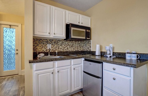 Surf City Hotel | Unit 112D at Tiffany's Motel