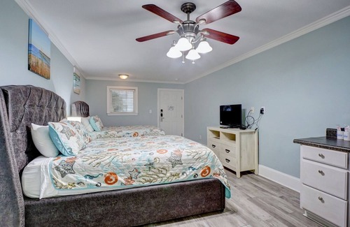 Surf City Hotel | Unit 116D at Tiffany's Motel