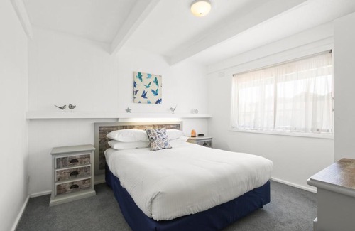 Lakes Entrance House | Unit 2 @ Ocean Bridge
