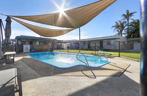 Lakes Entrance House | Unit 2 @ Ocean Bridge
