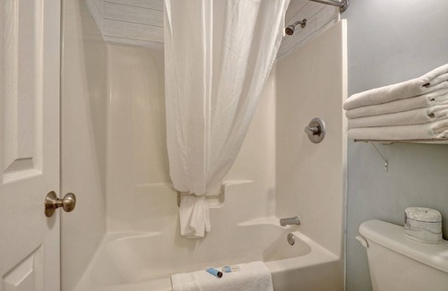 Surf City Hotel | Unit 213SD at Tiffany's Motel