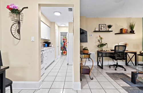 Middle River Terrace Condo | Unit 3 - Cozy apartment in Fort Lauderdale