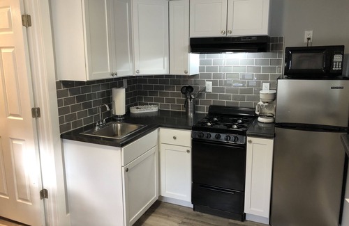 Monticello Apartment | Unit 6 on the water 2 queen beds