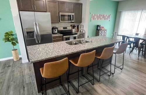 Spokane Apartment | UNIT A · Downtown 3/2, garage, private yard, walk to arena!