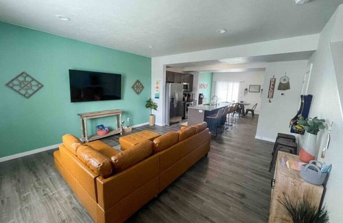 Spokane Apartment | UNIT A · Downtown 3/2, garage, private yard, walk to arena!