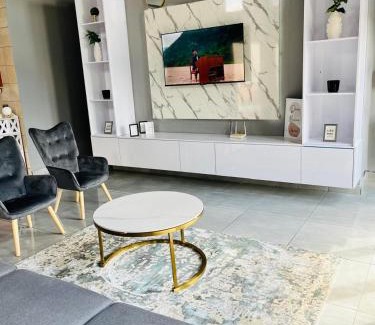Emalahleni Villa | Unit2 Brettenwood