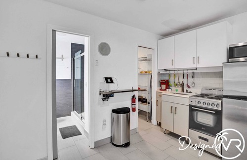 Deerfield Beach House | UnitB Sea&I Private Studio near Deerfield Beach