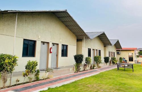 Rajpipla Resort | Unity Sunrise Resort Best Hotel Near Statue of Unity