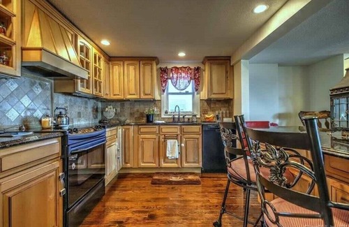 West Haven House | Unobstructed Ocean Views! 4 bed/3 bath/private parking