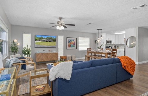 Crystal River House | Unplug & Play – Game Room + Huge Yard + Spa