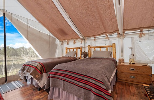 Valle Cabin | Unplug & Recharge: Off-Grid Glamping