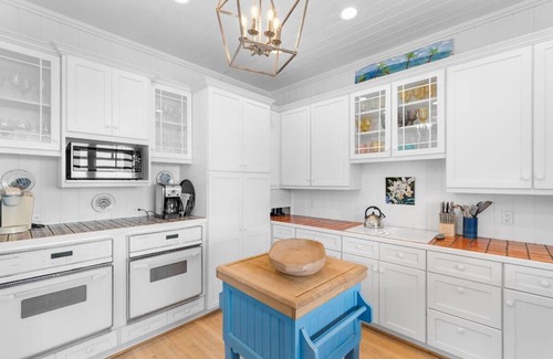 Pawleys Island House | Unwind and Indulge at Five Stars Beach Home