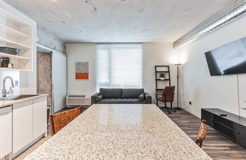 Gateway District Apartment | Unwind in Comfort—Stylish DT Cleveland Getaway