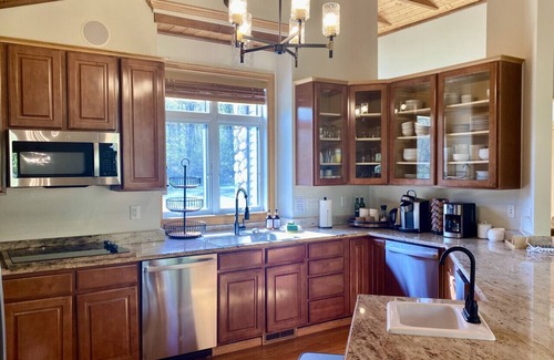 Breezy Point House | Unwind: Spacious Golf & Family Getaway w/Hot Tub & Sauna