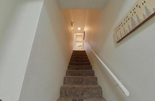 Friendly Apartment | UO, Autzen Stadium, Matthew Knight Arena, Amazon Park #4
