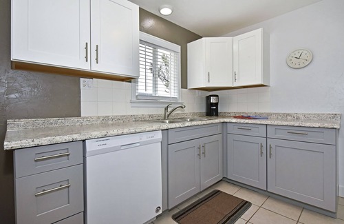 Woodland Park Apartment | Up-dated, Spacious and Private Mountain Living