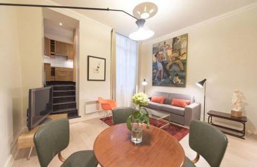 Saint-Merri Apartment | Up & Down