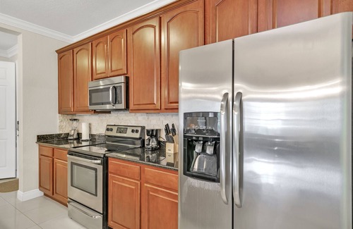 Florida Central Atlantic Coast Condo | Updated 2.5BR Condo near Convention Center & Epic