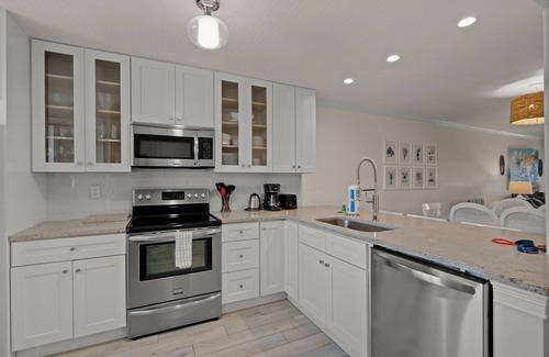 Siesta Key Condo | Updated 2 Bedroom Beacfront Condo