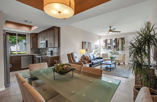 Palm Springs Condo | Updated 2 Bedroom 2 Bath Condo in PS-close to airport and downtown.