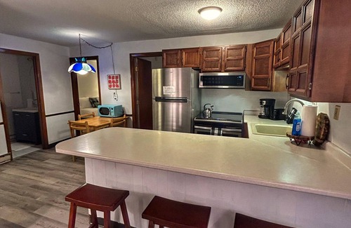 Bartlett Condo | Updated 2BR Chalet Condo. W/D Attitash Wildcat Cranmore